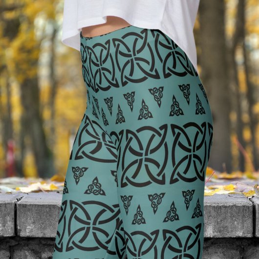 Dunkelgraue und schwarz verbannte Stammmuster Leggings