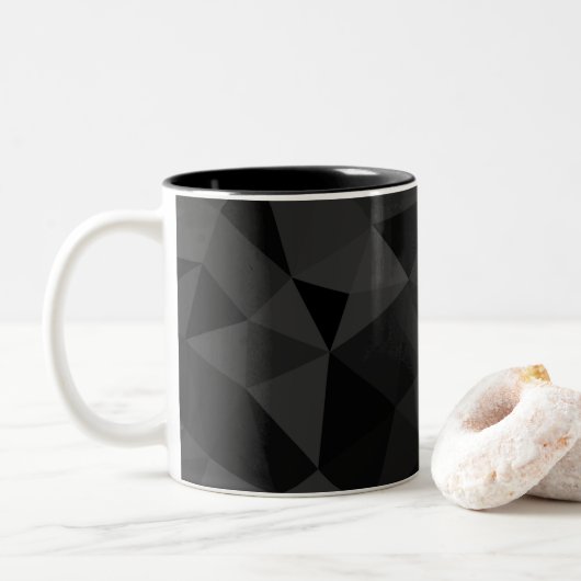 Dunkelgraues und schwarzes geometrisches Maschenmu Zweifarbige Tasse (Mit Donut)