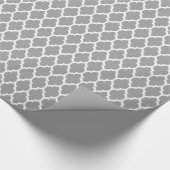 Dunkelgraues weißes marokkanisches Quatrefolienmus Geschenkpapier (Ecke)