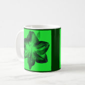 Dunkelgrün auf hellgrünen Amaryllis Kaffeetasse (Vorderseite Links)