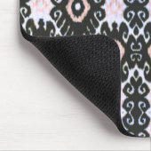 Dunkelgrün und rosa Ikat Mousepad (Ecke)