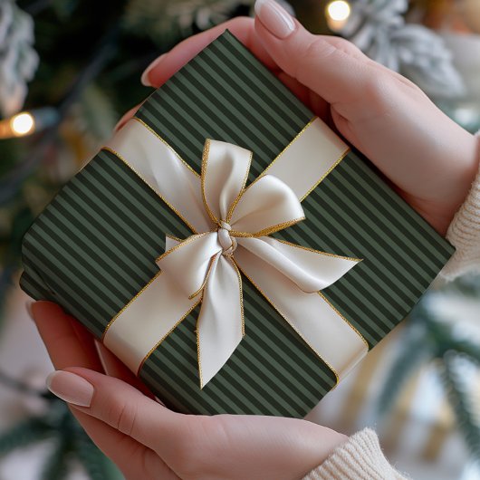 Dunkelgrün und Salbeigrün gestreift Geschenkpapier