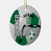 ⚽ Dunkelgrün und Weiß personalisieren Fußball Keramik Ornament (Rechts)