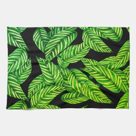 dunkelgrüne Blätter auf schwarz Geschirrtuch (Horizontal)
