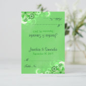 Dunkelgrüne, blumengedeckte Hochzeitstische Platzk Einladung (Stehend Vorderseite)