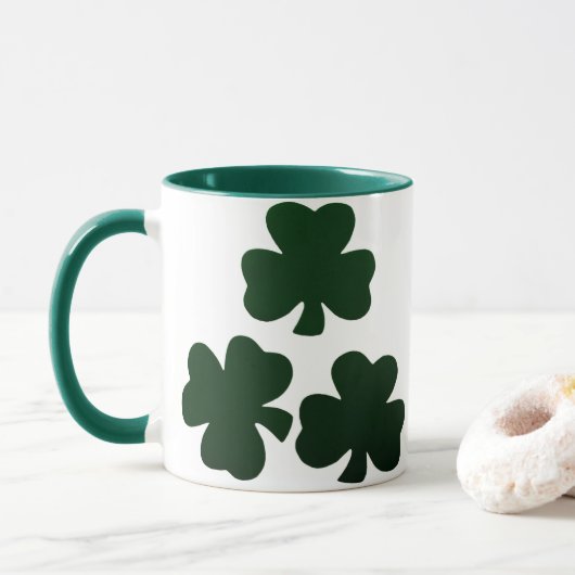 Dunkelgrüne Kleeblätter Tasse (Mit Donut)
