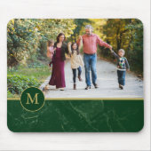 Dunkelgrüne Marmor-Tan-Monogramm-Familienfoto Mousepad (Vorne)