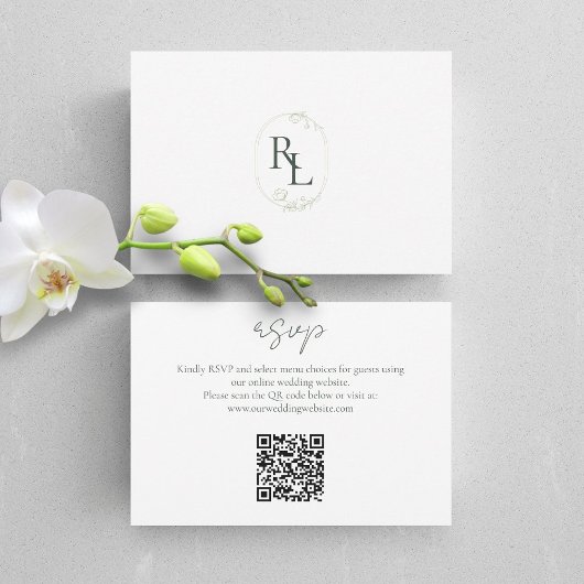 Dunkelgrüne und weiße Blütenmonogramm QR-Hochzeit  RSVP Karte