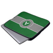 Dunkelgrünes graues Monogramm personalisiert Laptopschutzhülle (Vorne Knopf)