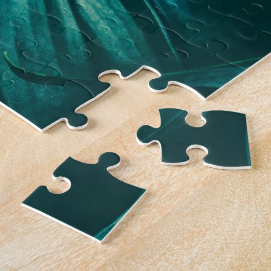 Dunkelgrünes, tropisches Dschungelwald. Puzzle (Seite)