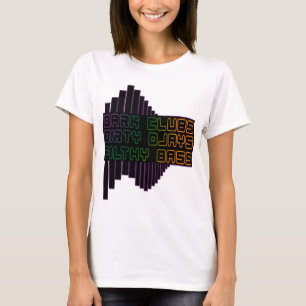 Dunkelheit schlägt schmutzigen Djays schmutzigen T-Shirt