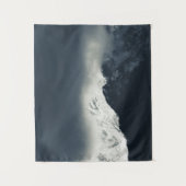 Dunkelheit und Licht auf schneebedeckte Berge Wandteppich (Vorderseite)