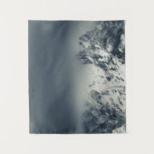 Dunkelheit und Wolken auf den Bergen Wandteppich (Vorderseite)