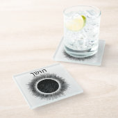 Dunkelheitspest für Seder Glasuntersetzer (Schrägansicht)