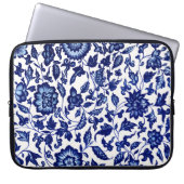 Dunkelmarineblau-Blumenmuster auf Weiß Laptopschutzhülle (Vorderseite)