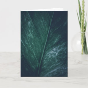 Dunkelmoody Leaf Blumendesign Karte