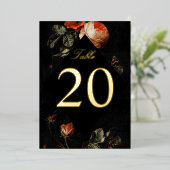 Dunkelromantische Rose im Blumengeflecht Tischnumm Folieneinladung (Stehend vorne)