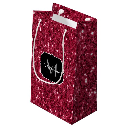 Dunkelrosa Magenta-Imitate Glitzern Monogramm Kleine Geschenktüte (Rückseite Schrägansicht)