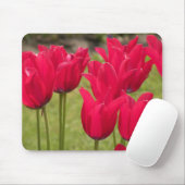Dunkelrosa oder roter Mauspad mit Tulpen (Mit Mouse)