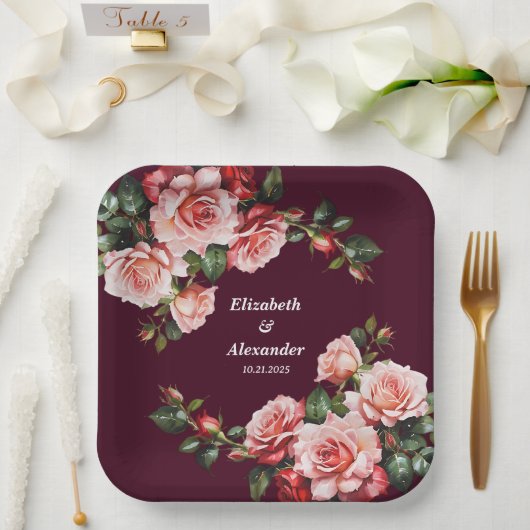 Dunkelrosa und rote Rosen bordeauxrote Hochzeit Pappteller (Hochzeit)