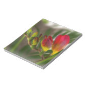 Dunkelrot-Freesie Notizblock (Rotiert)