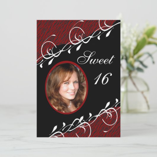 Dunkelrot und schwarz Zebra Print Sweet 16 Einladu Einladung (Stehend Vorderseite)