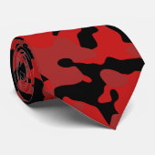 Dunkelrote Camouflage in Schwarz und Tiefrot Krawatte (Gerollt)