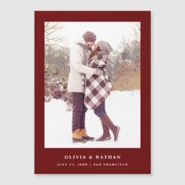 Dunkelroter Text und Foto | Magnetic Save the Date Magnetkarte