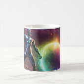 Dunkelsilber-Surfer-Glühen im Vergleich zu dunkler Kaffeetasse (Mittel)