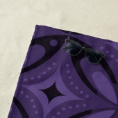 Dunkelviolett gefärbtes Retro-Muster Strandtuch (Beispiel)