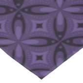 Dunkelviolett gefärbtes Retro-Muster Tischdecke (Schrägansicht)