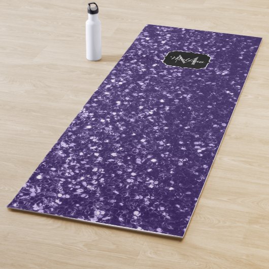 Dunkelviolett, lila Glitzer Glitzern Monogram Yogamatte (Beispiel)