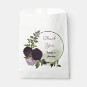 dunkelviolette Blumen Grüne Hochzeit Geschenktütchen (Vorderseite)