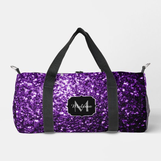 Dunkelviolette falsche Glitter-Funkel-Monogramm Duffle Bag (Vorderseite)