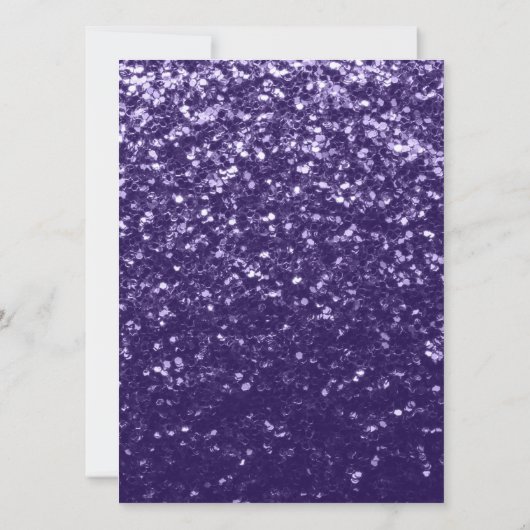 Dunkelviolette lila Funkel Sweet 16 elegante Schri Einladung (Rückseite)