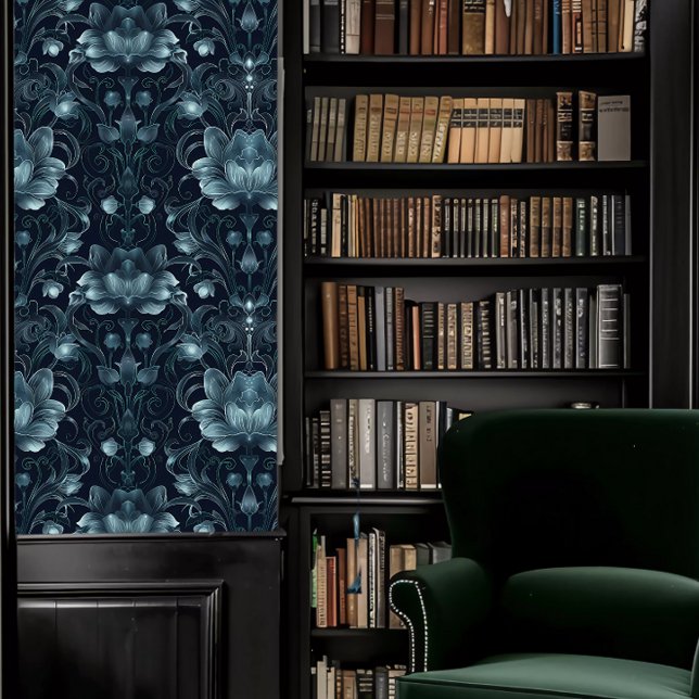 Dunkle Akademie Aquamarin dekorative Blüte Tapete (Dark Academia Teal Decorative Floral Wallpaper in a library.)