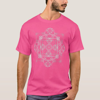 Dunkle Alchimiesymbole und geometrische Formen im T-Shirt