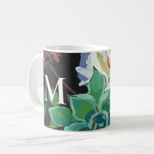 Dunkle Aquarellblüte mit Monogramm Kaffeetasse (Vorderseite Links)