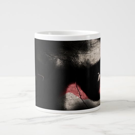 Dunkle Augen Jumbo-Tasse (Vorderseite)