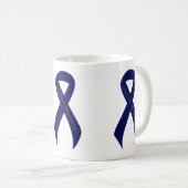 Dunkle blaue Schleife Unterstützung Bewusstsein Kaffeetasse (VorderseiteRechts)