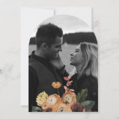 Dunkle Blumenbogen-Foto-Hochzeitseinladung Einladung (Rückseite)