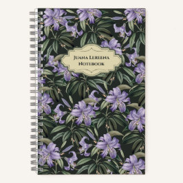 Dunkle Blumenträume mit realistischer Lila Lilie Notizblock