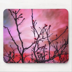 Dunkle Branchen roten Buds und fiery Sky Mousepad
