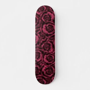 Dunkle Burgund-Rose. Skateboard
