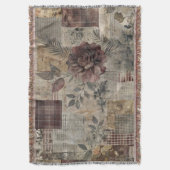 Dunkle Cottage-Blumen-Patchwork - Burgund & Holzko Decke (Vorderseite Vertikal)