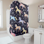 Dunkle Einhornfantasie: Magisch Nahtlos. Duschvorhang (Beispiel)