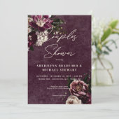 Dunkle Elegant Burgundy Weiße Blumenpaare Dusche Einladung (Stehend Vorderseite)