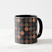 Dunkle Erde Geometrisches Kreis-Punkte-Design Tasse (VorderseiteRechts)