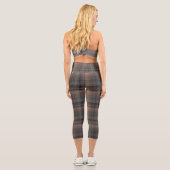Dunkle Erde Wald Plaid Tartan   Capri Leggings (Rückseite)