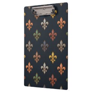 Dunkle Erde Waldlandschaft Fleur-de-lis Design  Klemmbrett